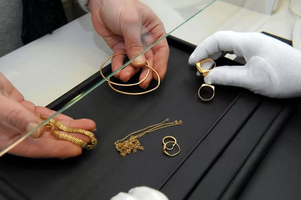 Rachat bijoux or Paris avec paiement immédiat sur place après expertise