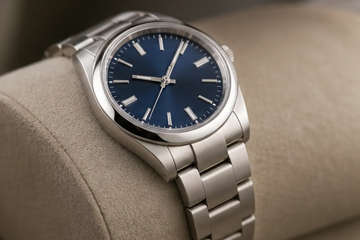 Détail Oyster Perpetual Détail de Rolex Oyster Perpetual présenté avant une proposition